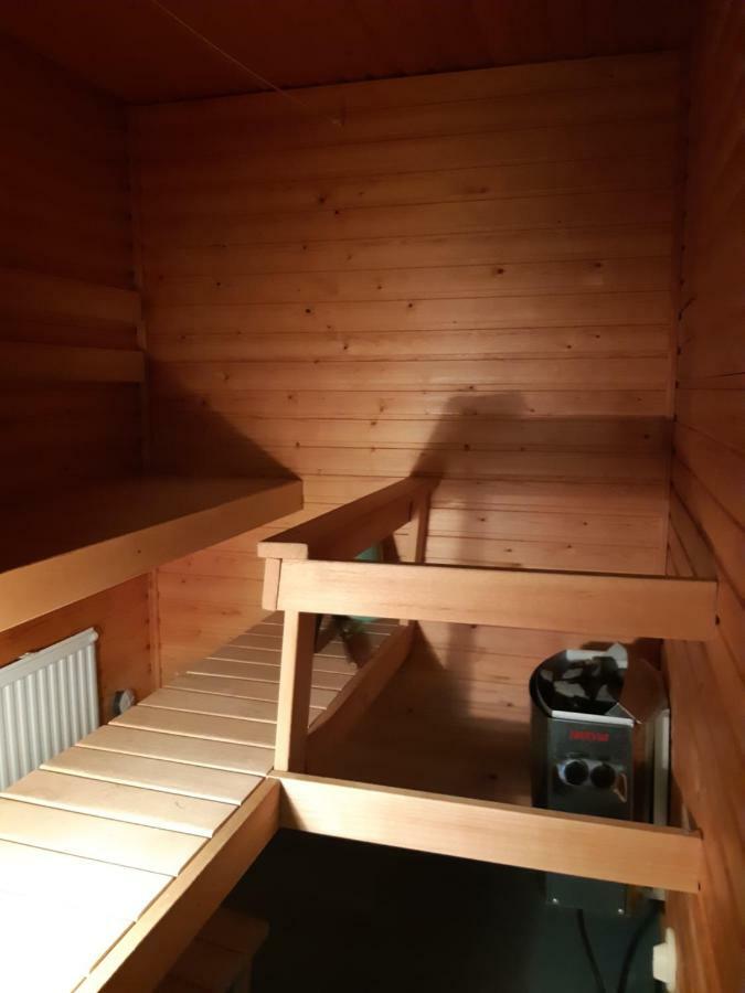 Ferienwohnung Hopeamaja Pieksämäki Exterior foto